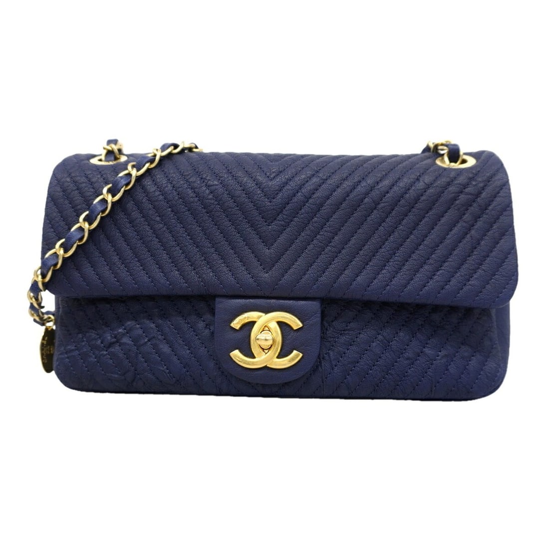 Chanel Shoulder Bag, Double Chain, Chevron Leather, Navy, Women's: --- Catalog ---Category: SizeSize (HxWxD): 16.5cm x 25cm x 6cm / 6.49'' x 9.84'' x 2.36''Category: DesignType: Shoulder bagColor: NavyGender: WomenMaterial: Leather Hardware Color: GoldCategory: