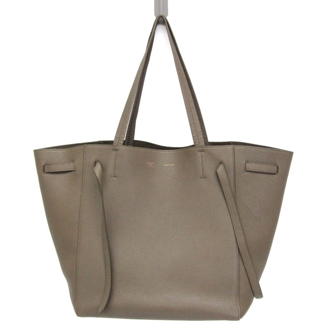 Celine Cabas Phantom Small 176023 Women's Leather Tote Bag Grayish: --- Catalog ---Category: SizeHandle Drop: 22.00cm / 8.66''Size (HxWxD): 30cm x 27cm x 17.5cm / 11.81'' x 10.62'' x 6.88''Handle Length: 49cm / 19.29''Category: DesignType: Tote bagColor: GrayishGender
