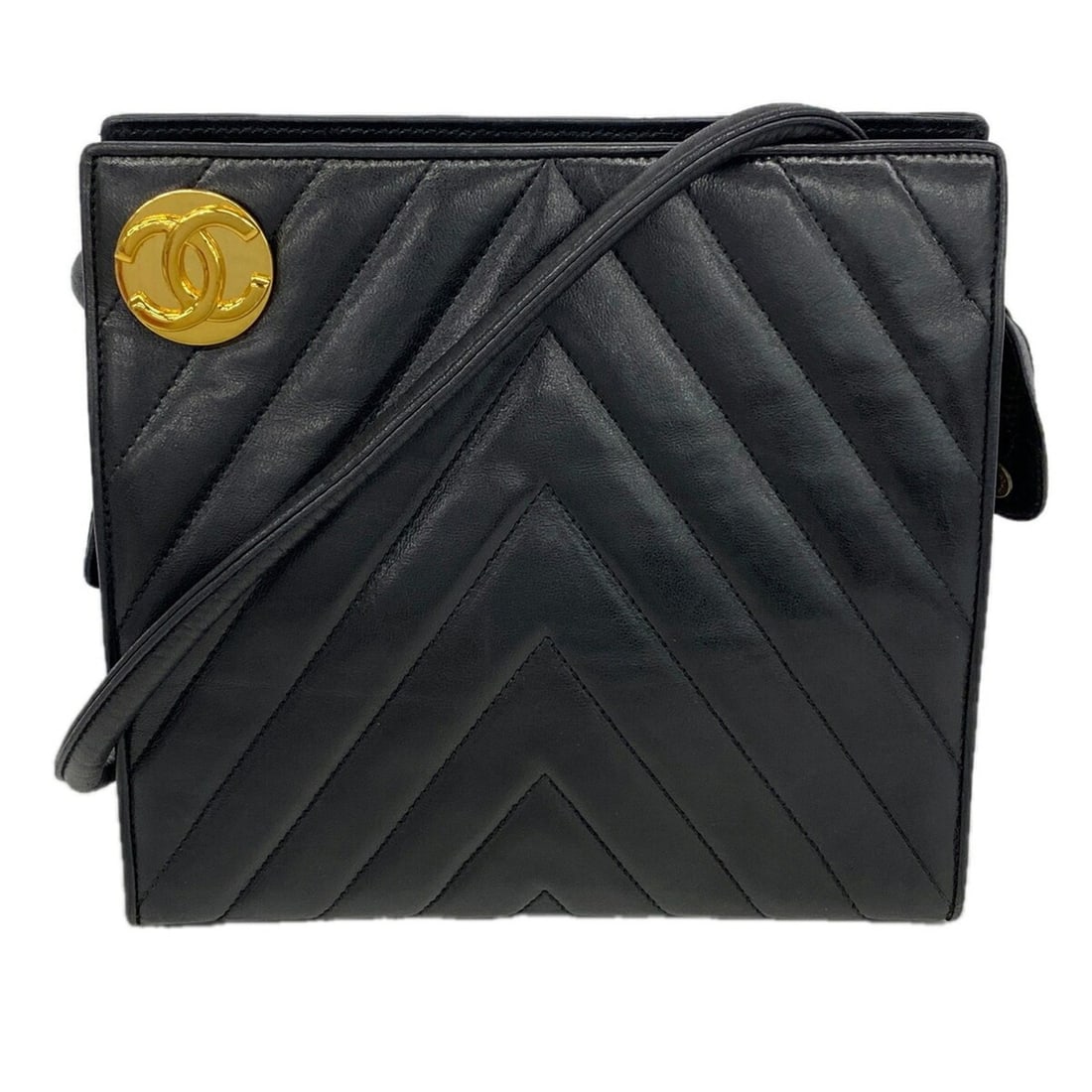 Chanel Shoulder Bag, V-Stitch, Lambskin, Black, Women's: --- Catalog ---Category: SizeSize (HxWxD): 17.5cm x 19cm x 6.5cm / 6.88'' x 7.48'' x 2.55''Category: DesignType: Shoulder bagColor: BlackGender: WomenMaterial: Leather Hardware Color: GoldLeather/Fur 