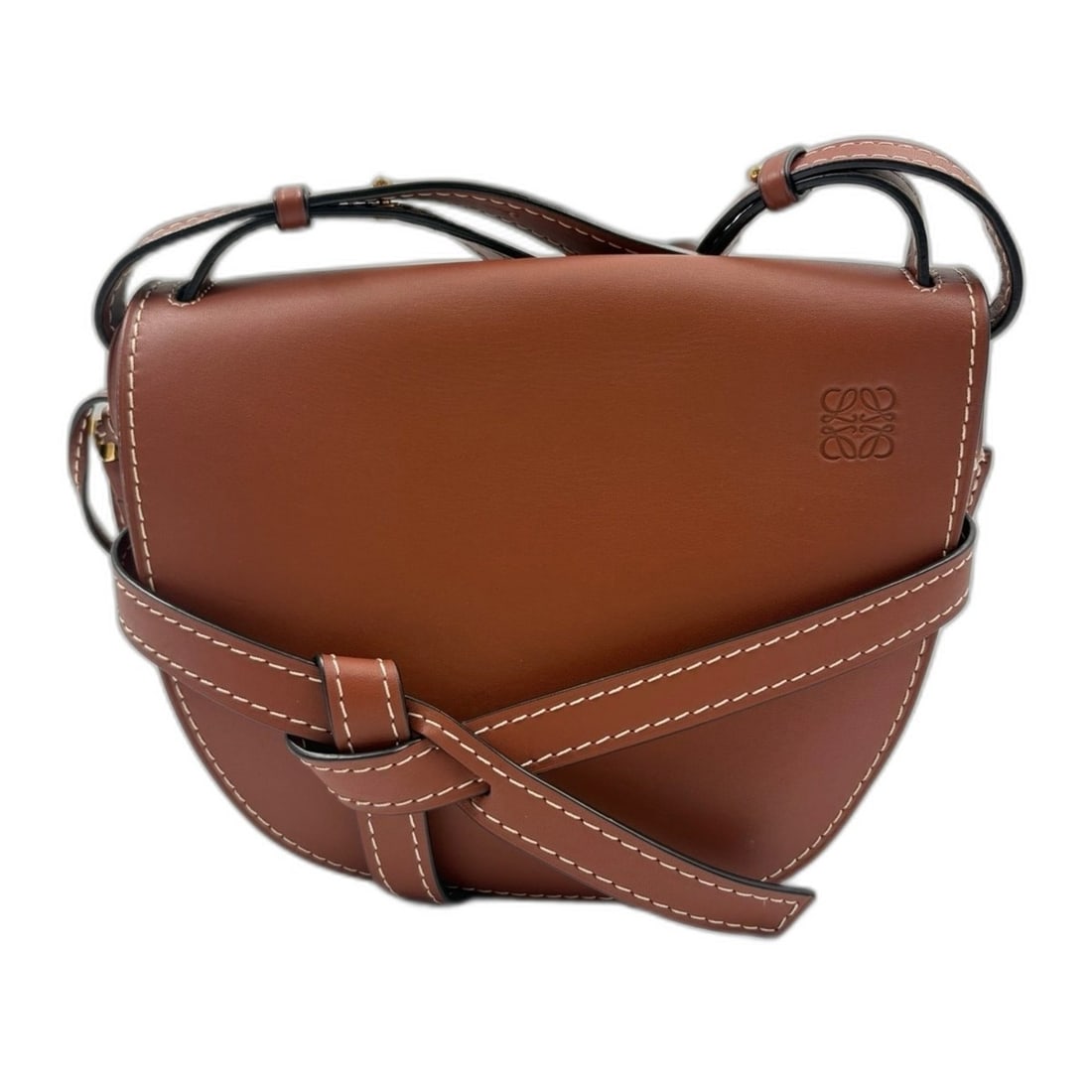 LOEWE heel bag shoulder brown: --- Catalog ---Category: SizeSize (HxWxD): 19cm x 23cm x 13cm / 7.48'' x 9.05'' x 5.11''Strap Length: 55cm - 125cm / 21.65'' - 49.21''Category: DesignType: Shoulder bagColor: BrownGender: WomenCategor