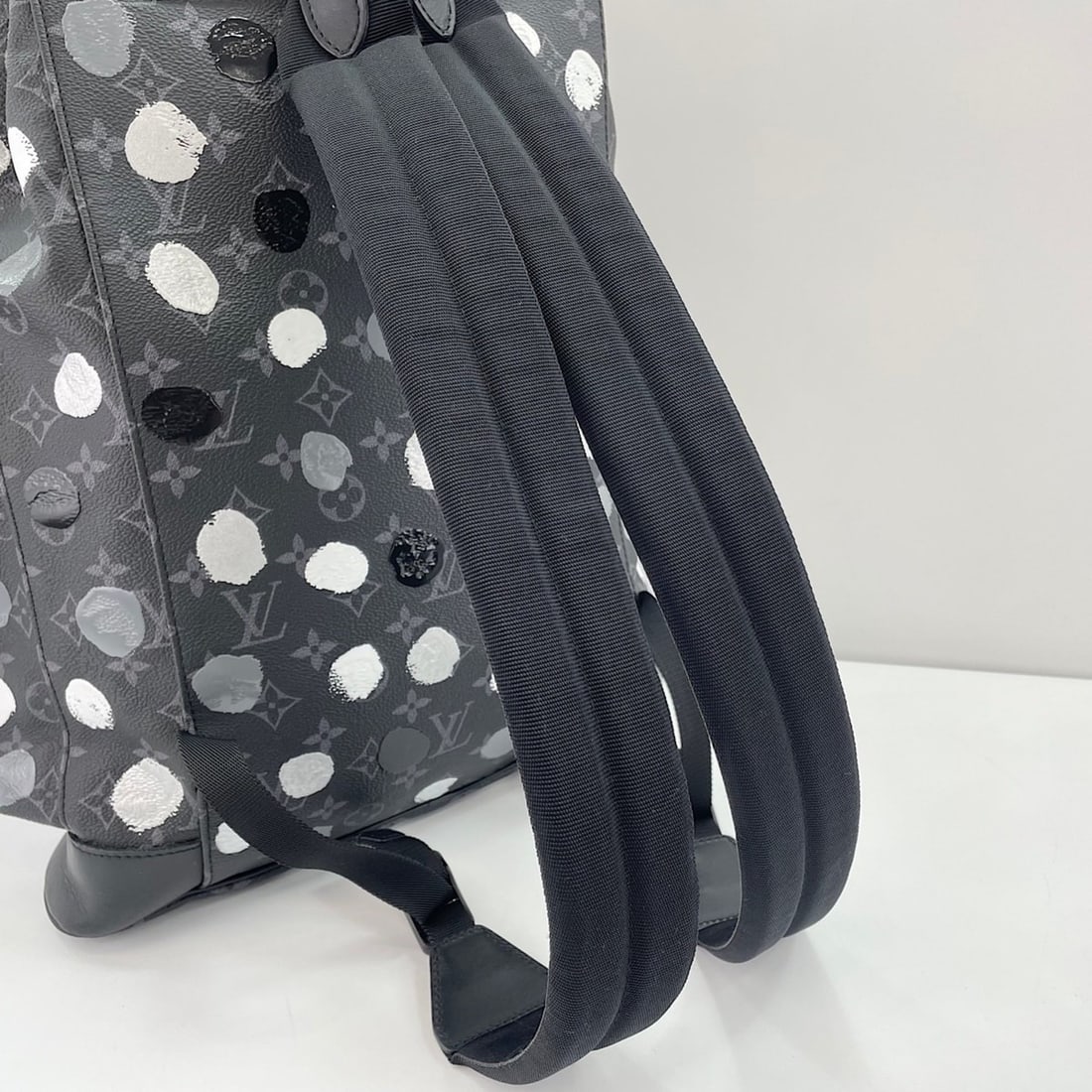 LOUIS VUITTON Christopher MM Backpack, Black - 9