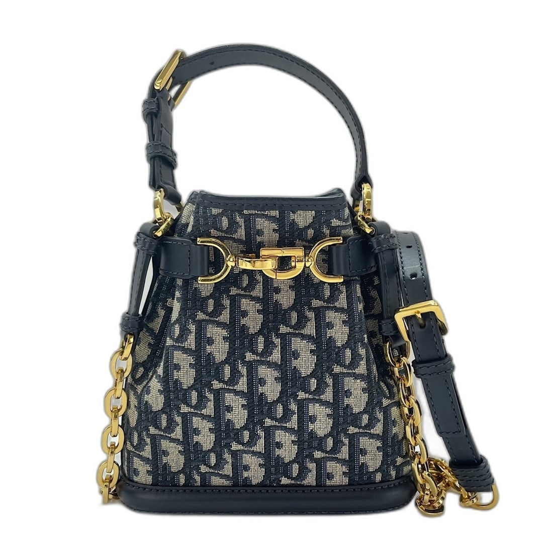 Christian Dior handbag/shoulder bag, Trotter pattern, navy.: --- Catalog ---Category: SizeSize (HxWxD): 15cm x 18cm x 10cm / 5.9'' x 7.08'' x 3.93''Category: DesignType: Handbag, Shoulder bagColor: NavyGender: WomenCategory: GeneralBrand: Christian Dior--- Item