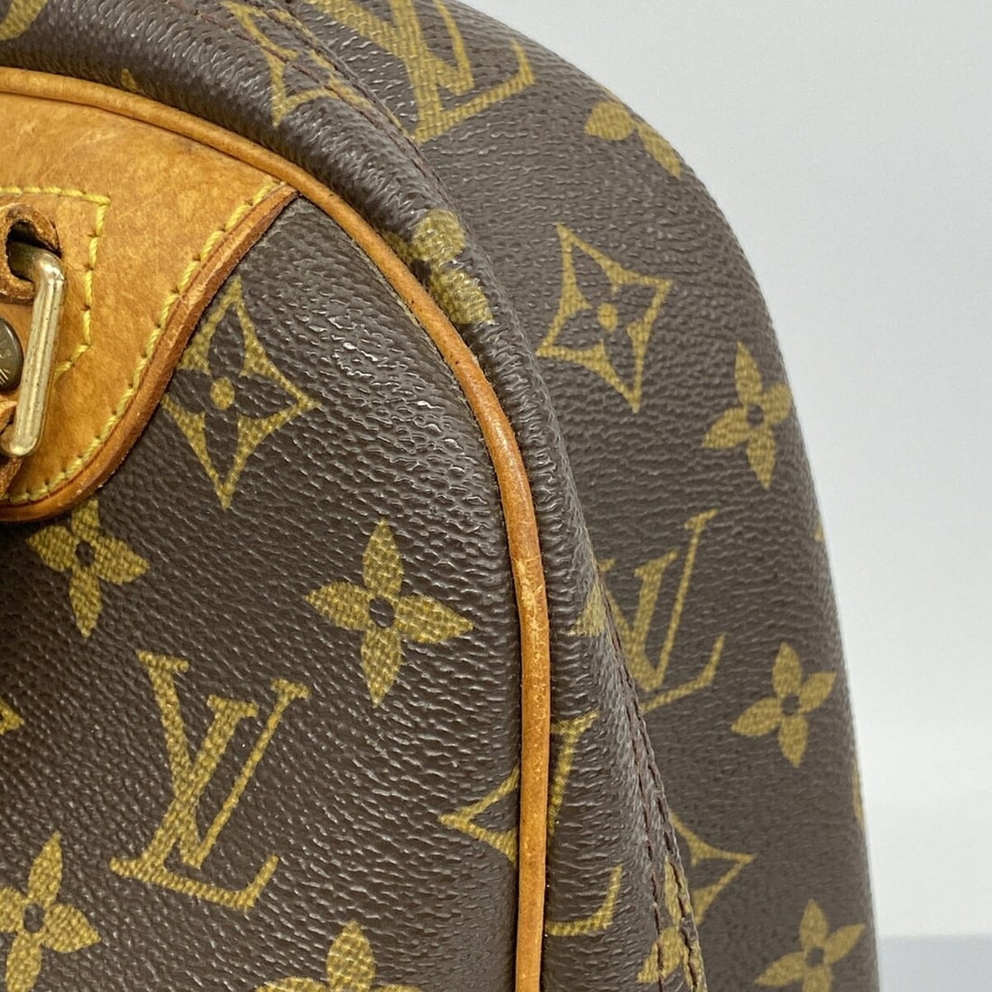 Louis Vuitton Monogram Excursion handbag, brown, for women. - 8