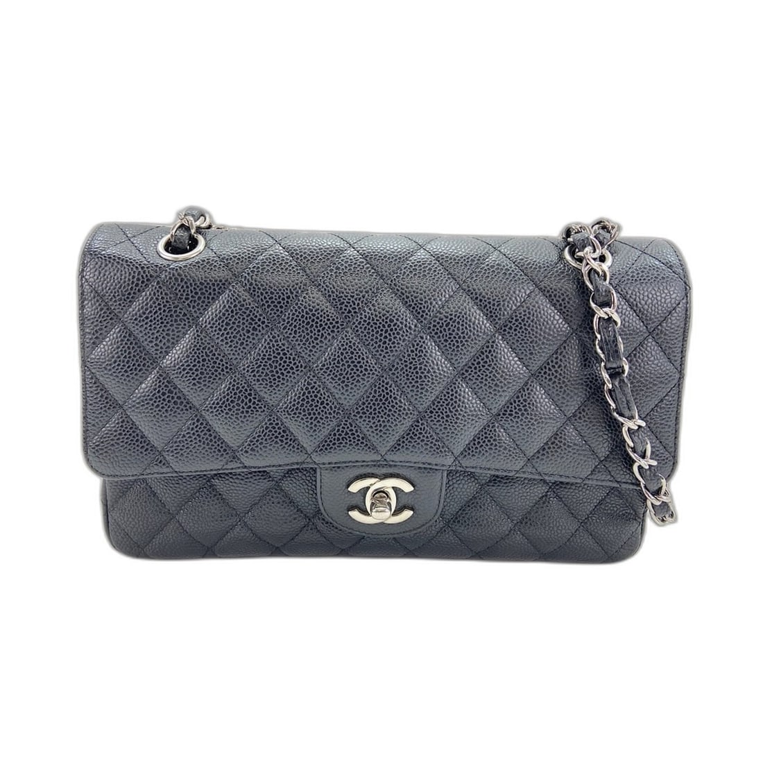CHANEL Matelassé Tote Bag, Black: --- Catalog ---Category: SizeHandle Drop: 16.00cm / 6.30''Size (HxWxD): 30cm x 39cm x 15cm / 11.81'' x 15.35'' x 5.9''Category: DesignType: Tote bagColor: BlackGender: WomenCategory: GeneralLine: Mate