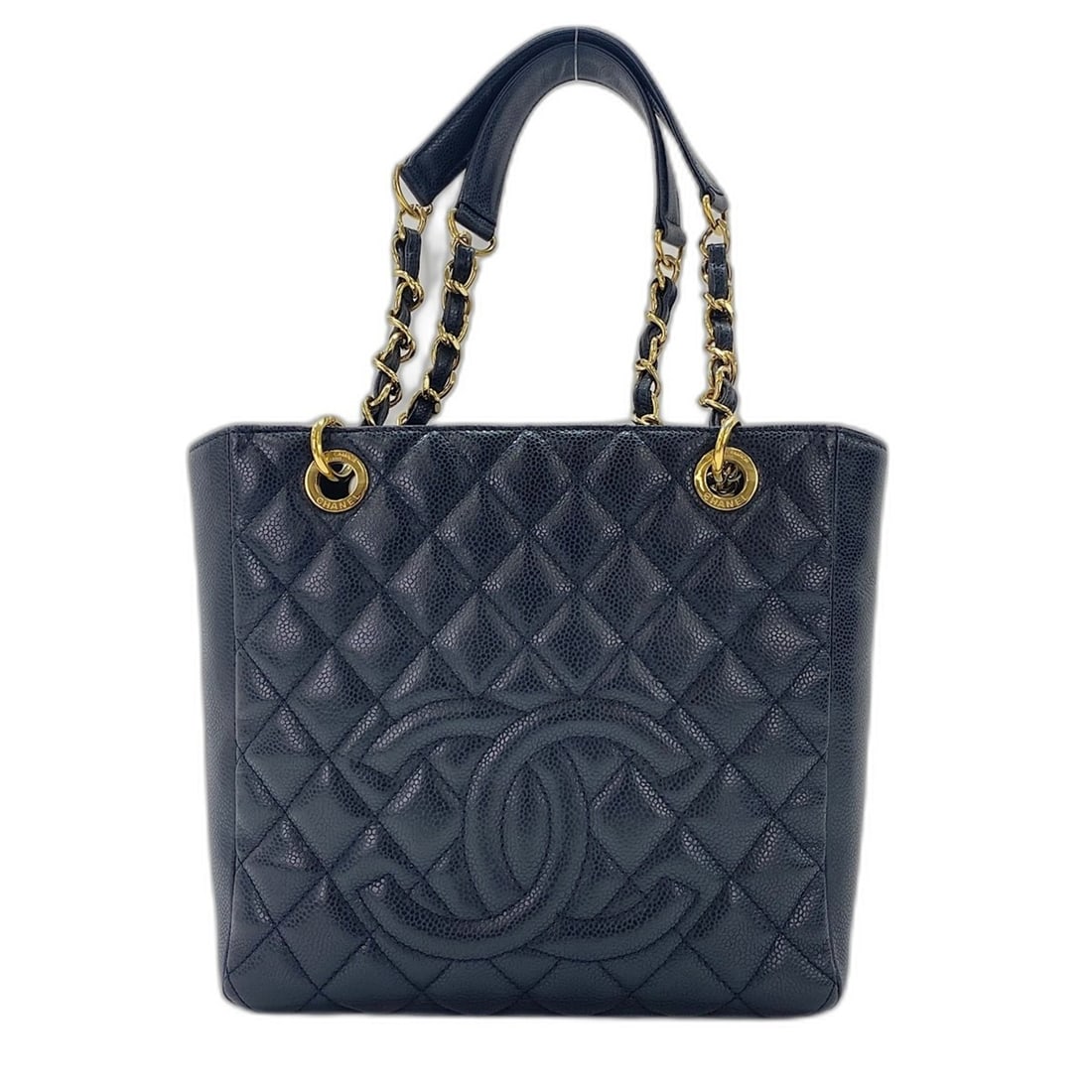 CHANEL Matelassé PST Handbag, Black: --- Catalog ---Category: SizeHandle Drop: 22.00cm / 8.66''Size (HxWxD): 23cm x 30cm x 9cm / 9.05'' x 11.81'' x 3.54''Category: DesignType: HandbagColor: BlackGender: WomenCategory: GeneralLine:
