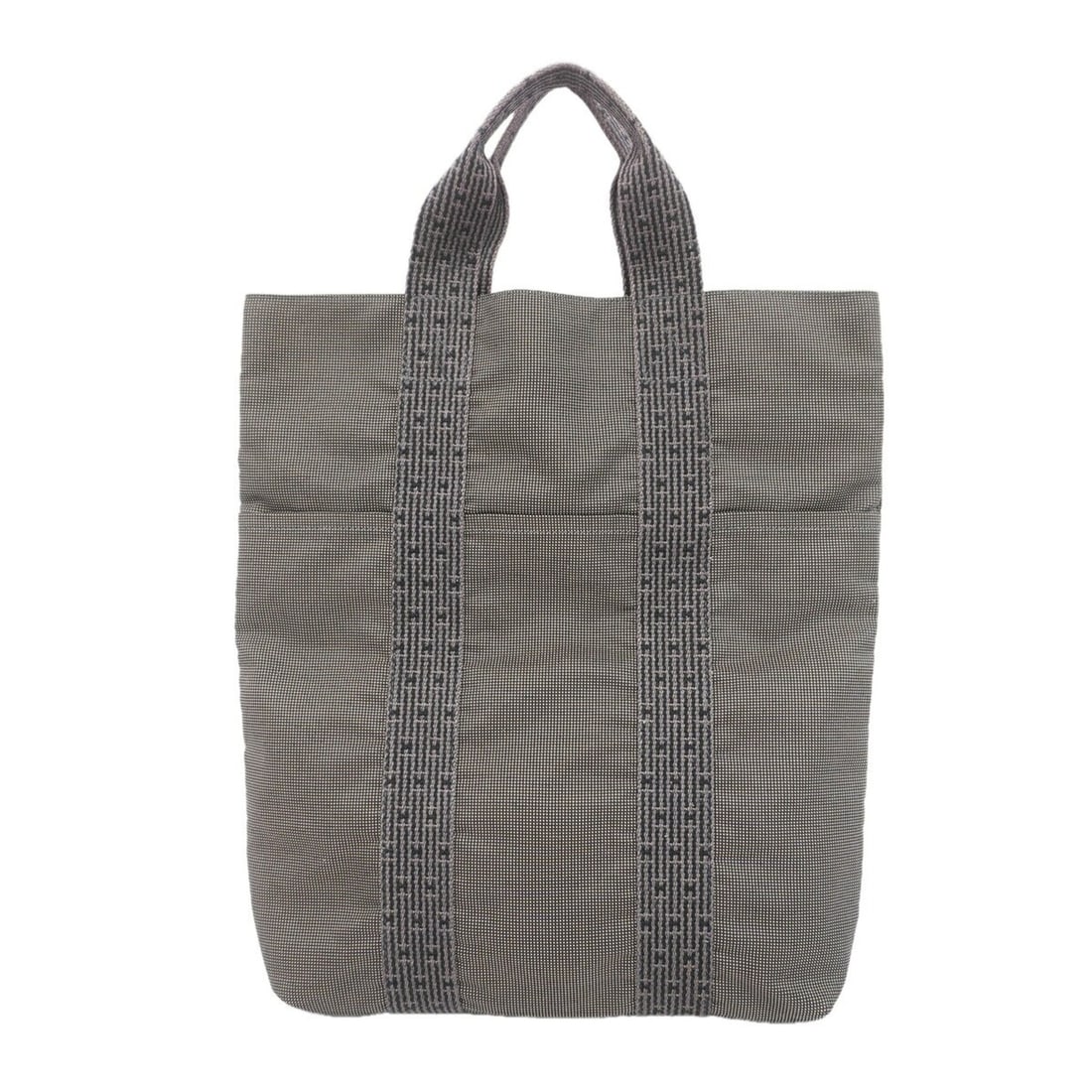 Hermes tote bag, Herline Cabas, nylon, gray, for men and women.: --- Catalog ---Category: SizeSize (HxWxD): 39cm x 29cm x 8cm / 15.35'' x 11.41'' x 3.14''Category: DesignType: Tote bagColor: GrayGender: Men,WomenMaterial: Nylon Hardware Color: SilverCategory: