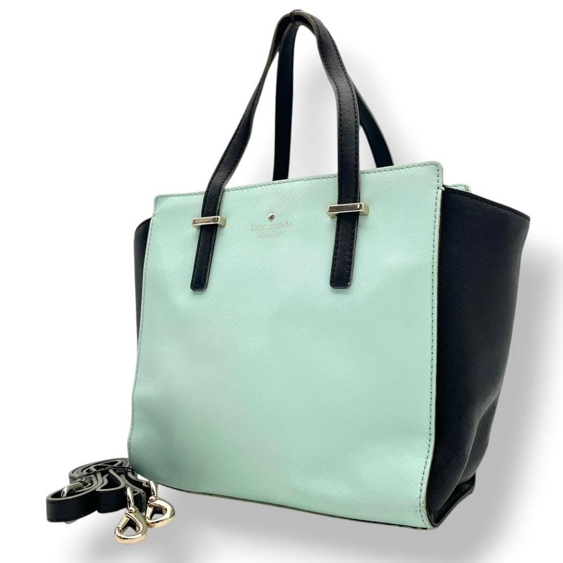 Kate Spade Small Hayden Handbag/Shoulder Bag, Crossbody, Saffiano Leather, Mint Green, Black, Gold: --- Catalog ---Category: SizeSize (HxWxD): 22cm x 24cm x 11cm / 8.66'' x 9.44'' x 4.33''Category: DesignType: Handbag, Shoulder bagColor: Black, GreenGender: WomenMaterial: Leather Category: