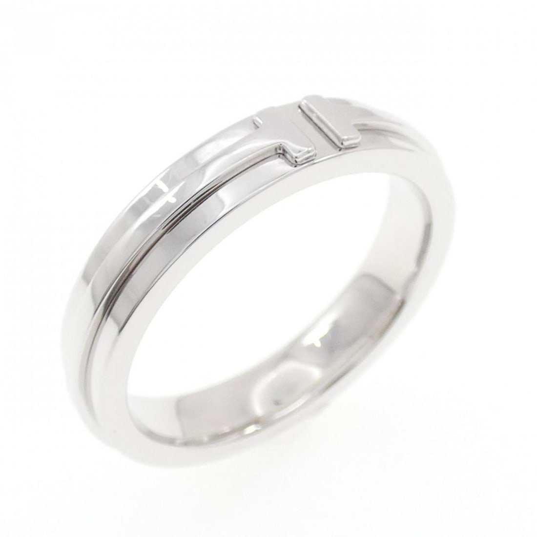 Tiffany T-Two Narrow Ring: --- Catalog ---Category: SizeJP Size: 17.5US Size: 8.5Category: DesignType: Band ringGender: WomenMaterial: White gold (18K)Category: GeneralBrand: Tiffany--- Item List ---Section: ConditionRanking: