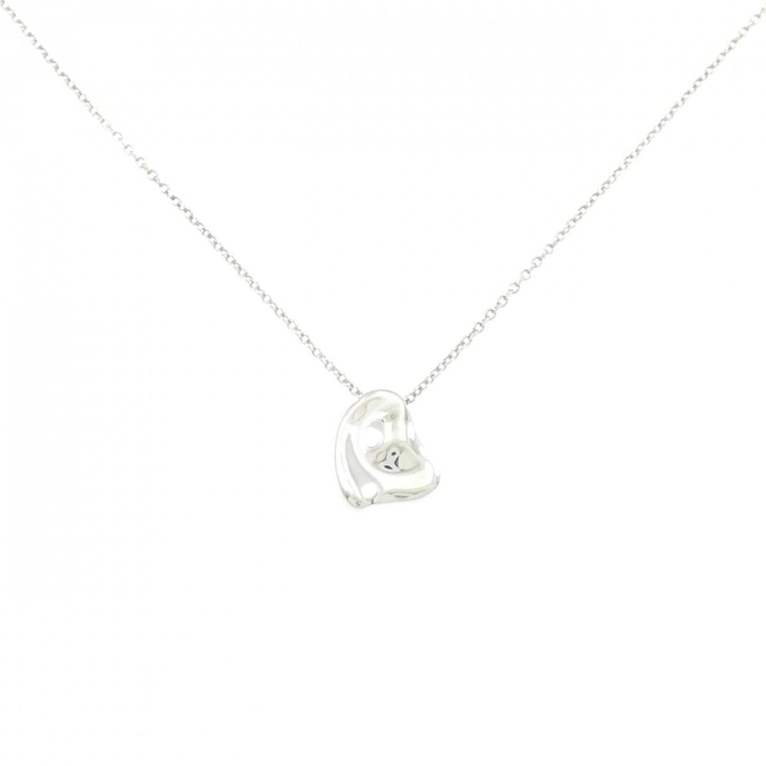 Tiffany 925 Necklace: --- Catalog ---Category: SizePendant Size: 11.8mm x 10mm / 0.46'' x 0.39''Neck Circumference: 43 cm / 16.92''Category: DesignGender: WomenMaterial: Silver 925Pendant Type: PendantNecklace Type: