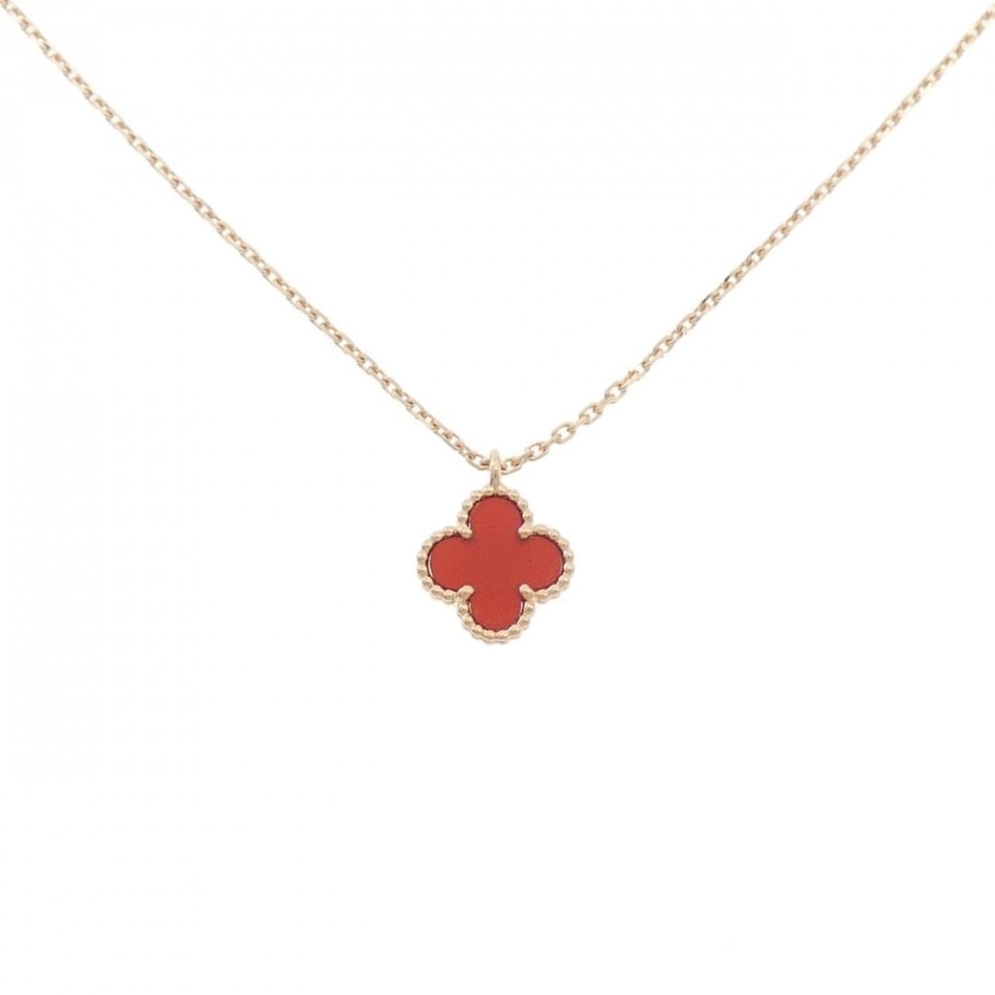 Van Cleef & Arpels Sweet Alhambra Necklace: --- Catalog ---Category: SizePendant Size: 9.2mm x 9.2mm / 0.36'' x 0.36''Neck Circumference: 43 cm - 45 cm / 16.92'' - 17.71''Category: DesignGender: WomenMaterial: Pink gold (18K)Pendant Type: Penda