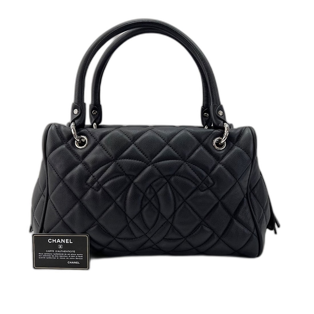 CHANEL Matelassé Handbag, Black: --- Catalog ---Category: SizeHandle Drop: 18.50cm / 7.28''Size (HxWxD): 21cm x 25cm x 19cm / 8.26'' x 9.84'' x 7.48''Category: DesignType: HandbagColor: BlackGender: WomenCategory: GeneralLine: Matela