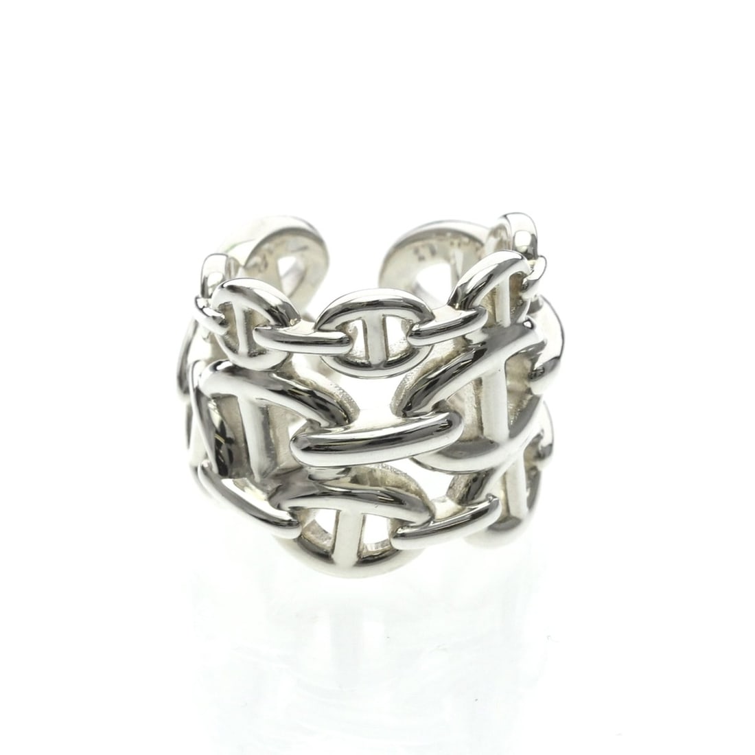 Hermes Chaine D'ancre Enchainée Ring Silver 925 Fashion No Stone Band Ring Silver: --- Catalog ---Category: SizeWeight: 14.3g / 0.5oz.JP Size: 12US Size: 6Brand Size: 52Category: DesignType: Band ringColor: SilverMetal: SilverStone: No StoneStyle: FashionGender: Women,MenMaterial: S
