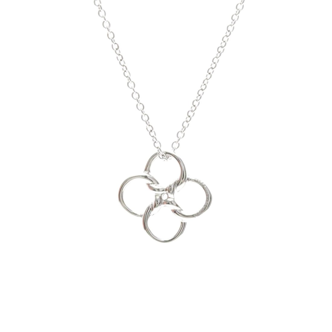 Tiffany Quadrofolio Necklace Platinum No Stone Men,Women Fashion Pendant Necklace (Silver): --- Catalog ---Category: SizeWeight: 4.4g / 0.15oz.Pendant Size: 13.4mm x 13.4mm / 0.52'' x 0.52''Neck Circumference: 40.5 cm / 15.94''Category: DesignColor: SilverMetal: PlatinumStone: No StoneStyle: