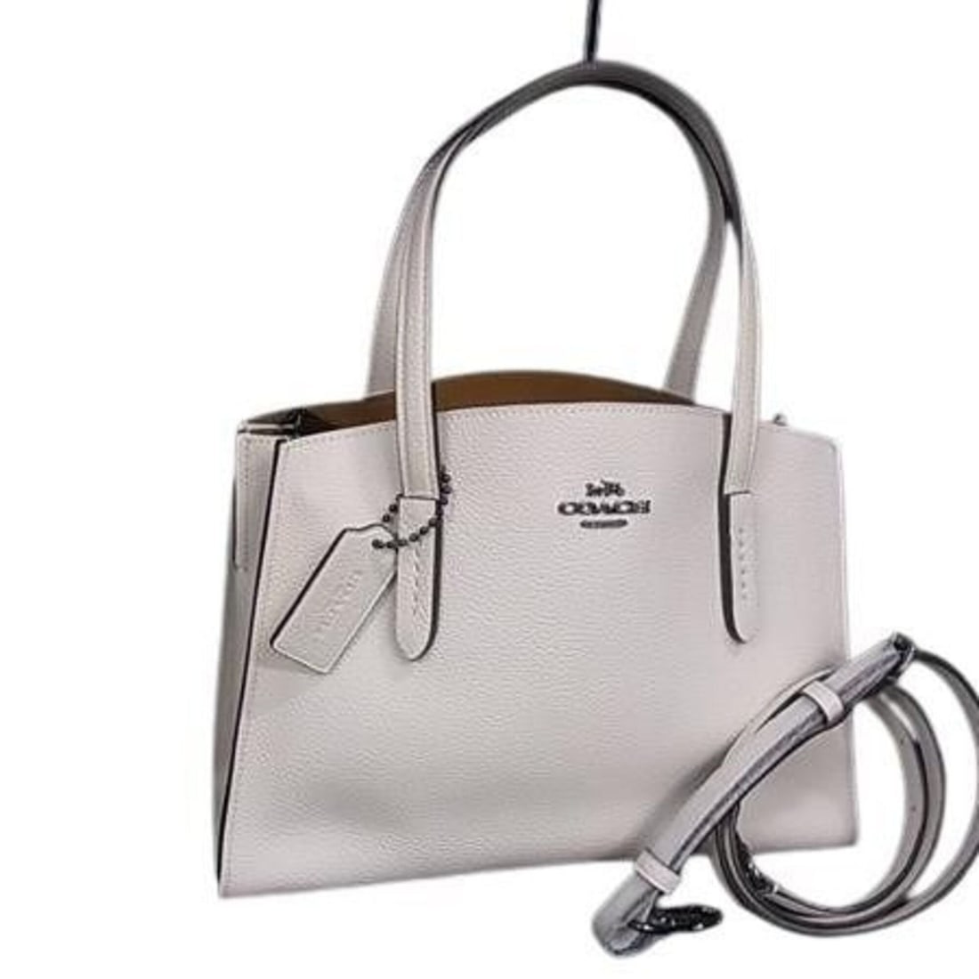 COACH Charlie Carryall 28 Tote Bag (29529) - Chalk Leather Women's Shoulder: --- Catalog ---Category: SizeSize (HxWxD): 20cm x 28cm x 10cm / 7.87'' x 11.02'' x 3.93''Category: DesignType: Handbag, Shoulder bag, Tote bagGender: WomenClosure: OpenMaterial: Leather Category: Gene