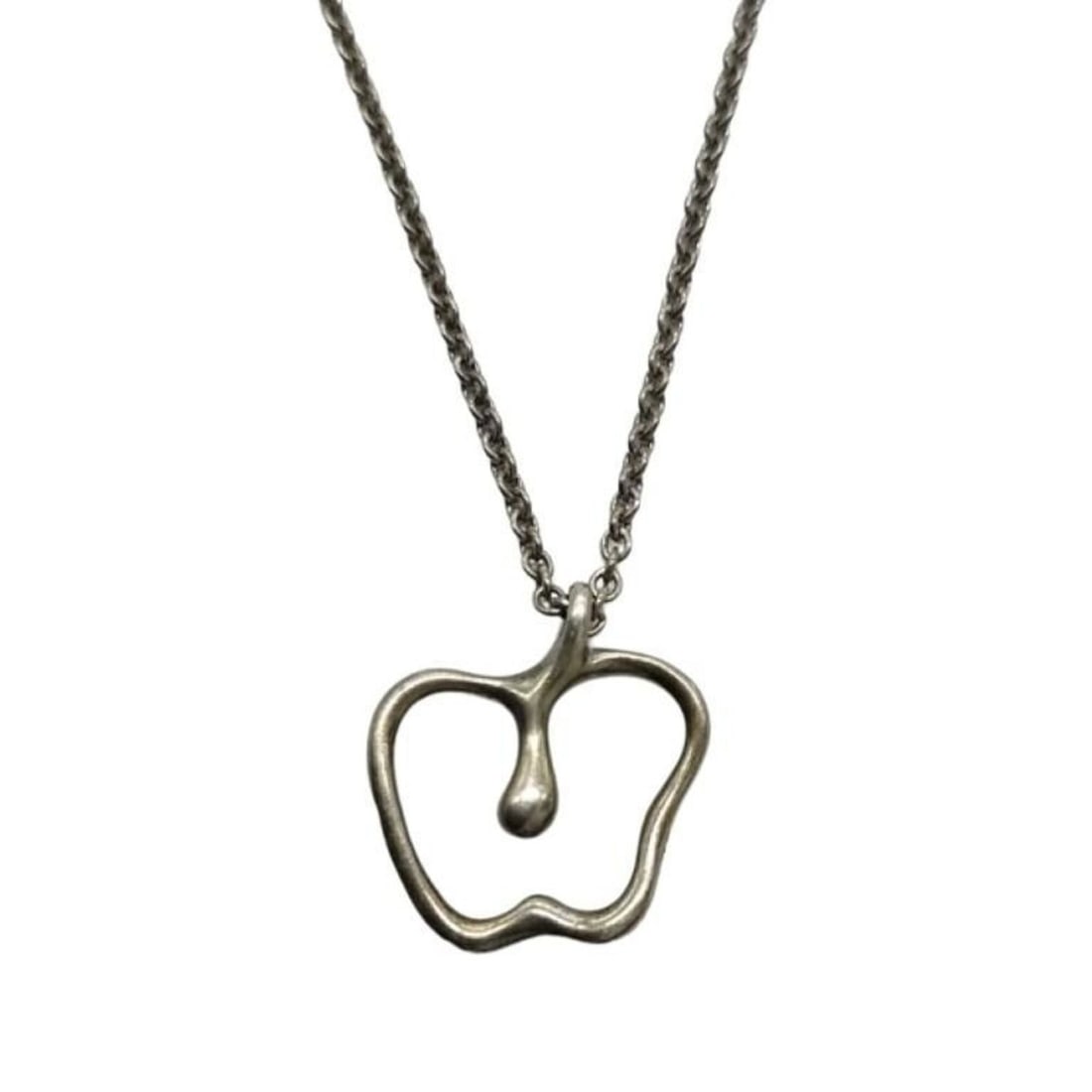 Tiffany & Co. Elsa Peretti Apple Necklace, Sterling Silver (SV925), Women's: --- Catalog ---Category: SizeWeight: 3.8g / 0.13oz.Pendant Size: 15mm x 15mm / 0.59'' x 0.59''Neck Circumference: 40.5 cm / 15.94''Category: DesignGender: Men,WomenMaterial: Silver 925Necklace Type: N