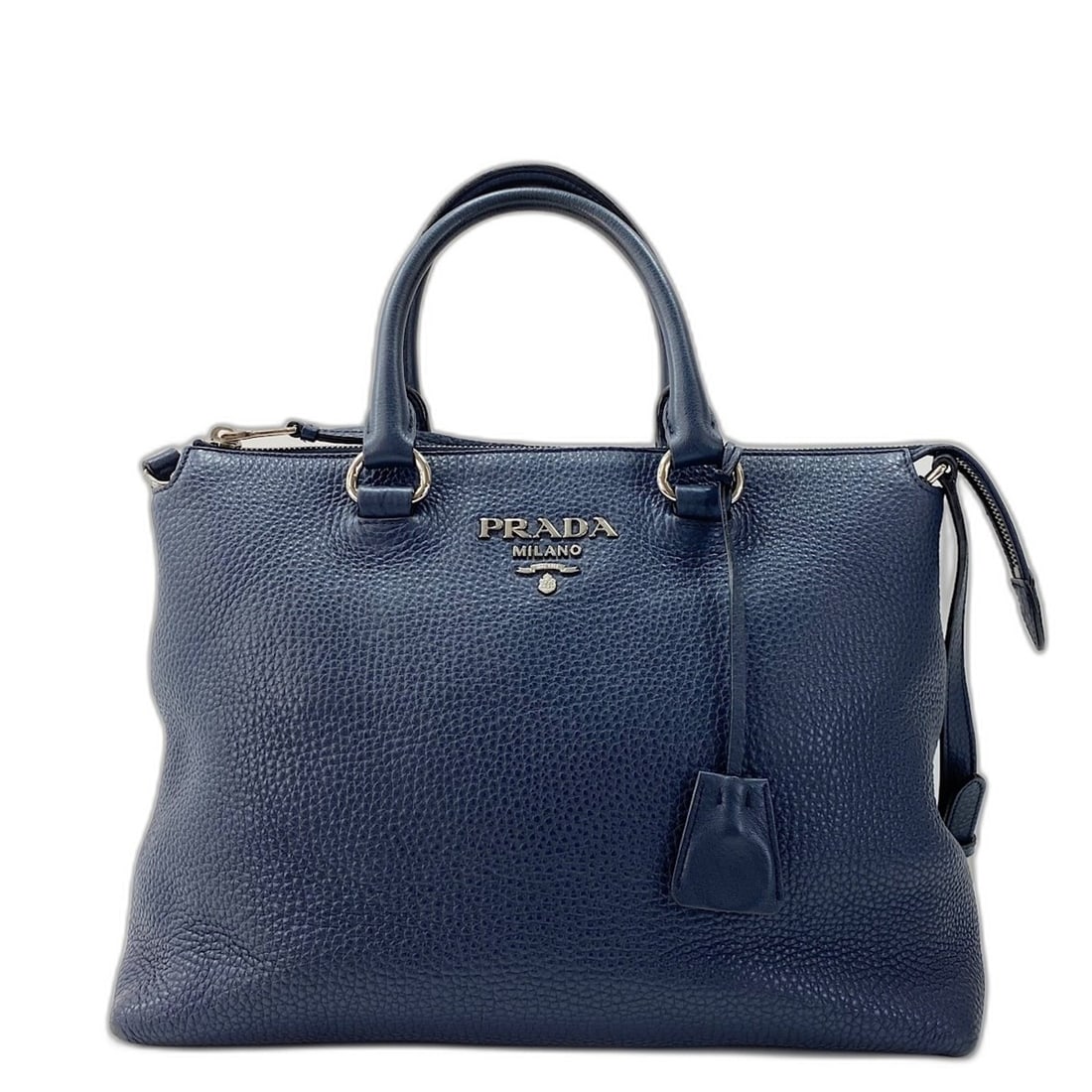 PRADA handbag/shoulder bag, navy: --- Catalog ---Category: DesignType: Handbag, Shoulder bagColor: NavyGender: WomenCategory: GeneralBrand: Prada--- Item List ---Section: ConditionRanking: Rank AB Used - Traces of usage, scratches / d
