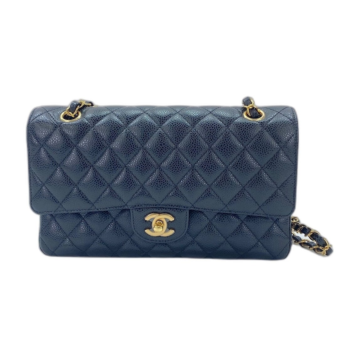CHANEL Matelassé 25 Handbag, Black: --- Catalog ---Category: SizeSize (HxWxD): 15cm x 25cm x 6cm / 5.9'' x 9.84'' x 2.36''Category: DesignType: HandbagColor: BlackGender: WomenCategory: GeneralBrand: Chanel--- Item List ---Section: Cond