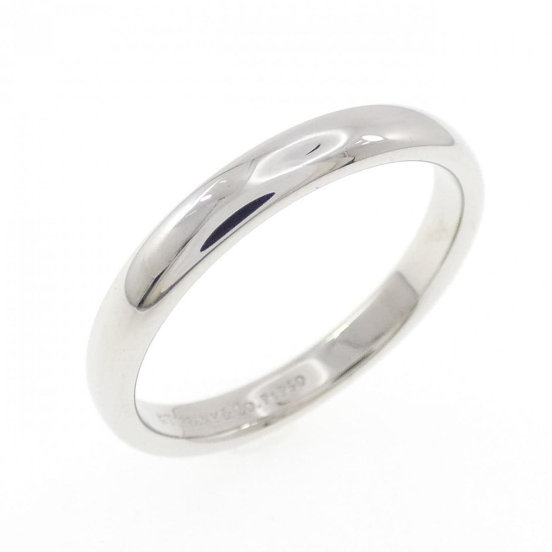 Tiffany Forever Wedding Band Ring: --- Catalog ---Category: SizeJP Size: 15.0US Size: 7.5Category: DesignType: Band ringGender: WomenMaterial: Platinum 950Category: GeneralBrand: Tiffany--- Item List ---Section: ConditionRanking: Rank