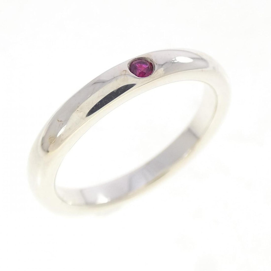 Tiffany Band Ring: --- Catalog ---Category: SizeJP Size: 9.0US Size: 5Category: DesignType: Band ringStone: RubyGender: WomenMaterial: Silver 925Category: GeneralBrand: Tiffany--- Item List ---Section: