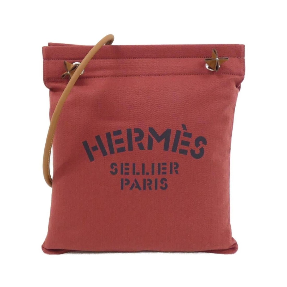 Hermes Sac Aline 068487CK Shoulder Bag: --- Catalog ---Category: SizeSize (HxWxD): 34cm x 30cm x 1cm / 13.38'' x 11.81'' x 0.39''Category: DesignType: Shoulder bagColor: Gold, Rouge HGender: WomenMaterial: Toile chevron , Swift leather