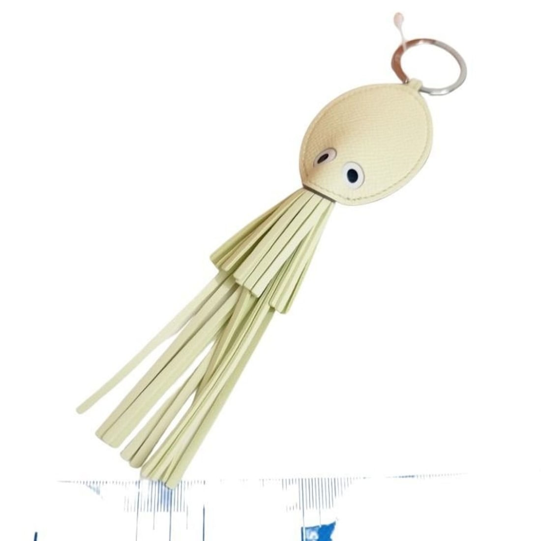 HERMES Keychain, Purupu Limoncello Epsom x Agneau Milo, Women's Keyring Charm: --- Catalog ---Category: DesignType: KeyringColor: WhiteGender: WomenMaterial: Agneau Milo, Epsom leatherCategory: GeneralBrand: HermesCountry of Origin: France--- Item List ---Section: ConditionRanki