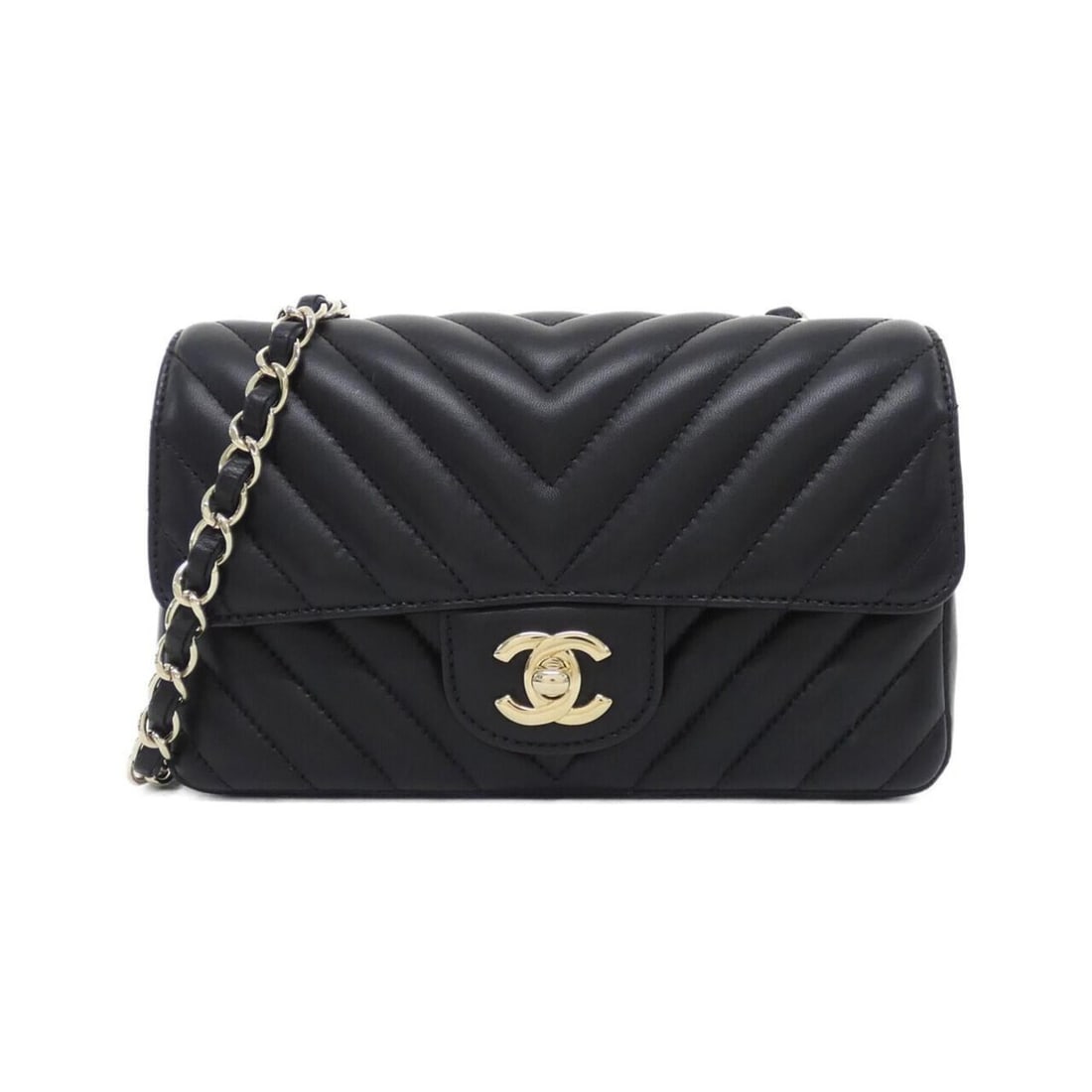Chanel 69900 Shoulder Bag: --- Catalog ---Category: SizeSize (HxWxD): 12cm x 19cm x 6cm / 4.72'' x 7.48'' x 2.36''Category: DesignType: Shoulder bagColor: BlackGender: WomenMaterial: Leather Hardware Color: GoldLeather/Fur