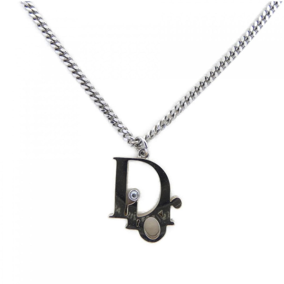 Christian Dior Dior necklace: --- Catalog ---Category: SizePendant Size: 20mm x 18mm / 0.78'' x 0.7''Neck Circumference: 56.5 cm / 22.24''Category: DesignColor: Gold, SilverGender: WomenNecklace Type: NecklaceCategory:
