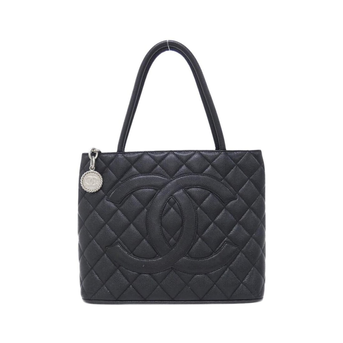 Chanel Reissue Tote 1804 Handbag: --- Catalog ---Category: SizeSize (HxWxD): 25cm x 30cm x 14cm / 9.84'' x 11.81'' x 5.51''Category: DesignType: HandbagColor: BlackGender: WomenMaterial: Grained Calfskin Hardware Color: