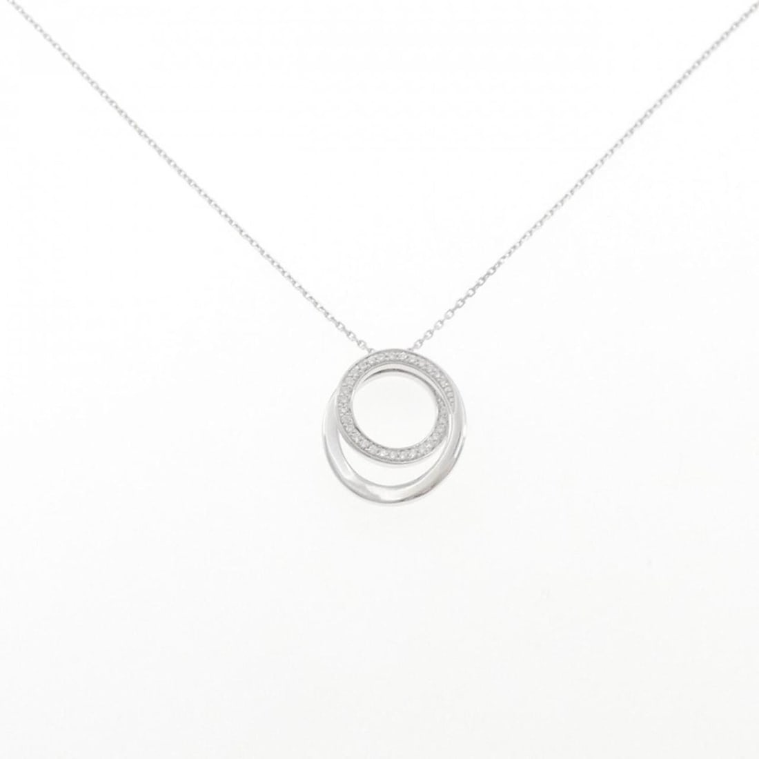 Cartier Etincelle Necklace: --- Catalog ---Category: SizePendant Size: 18.2mm x 16.5mm / 0.71'' x 0.64''Neck Circumference: 40 cm - 43 cm / 15.74'' - 16.92''Category: DesignStone: DiamondGender: WomenMaterial: White gold