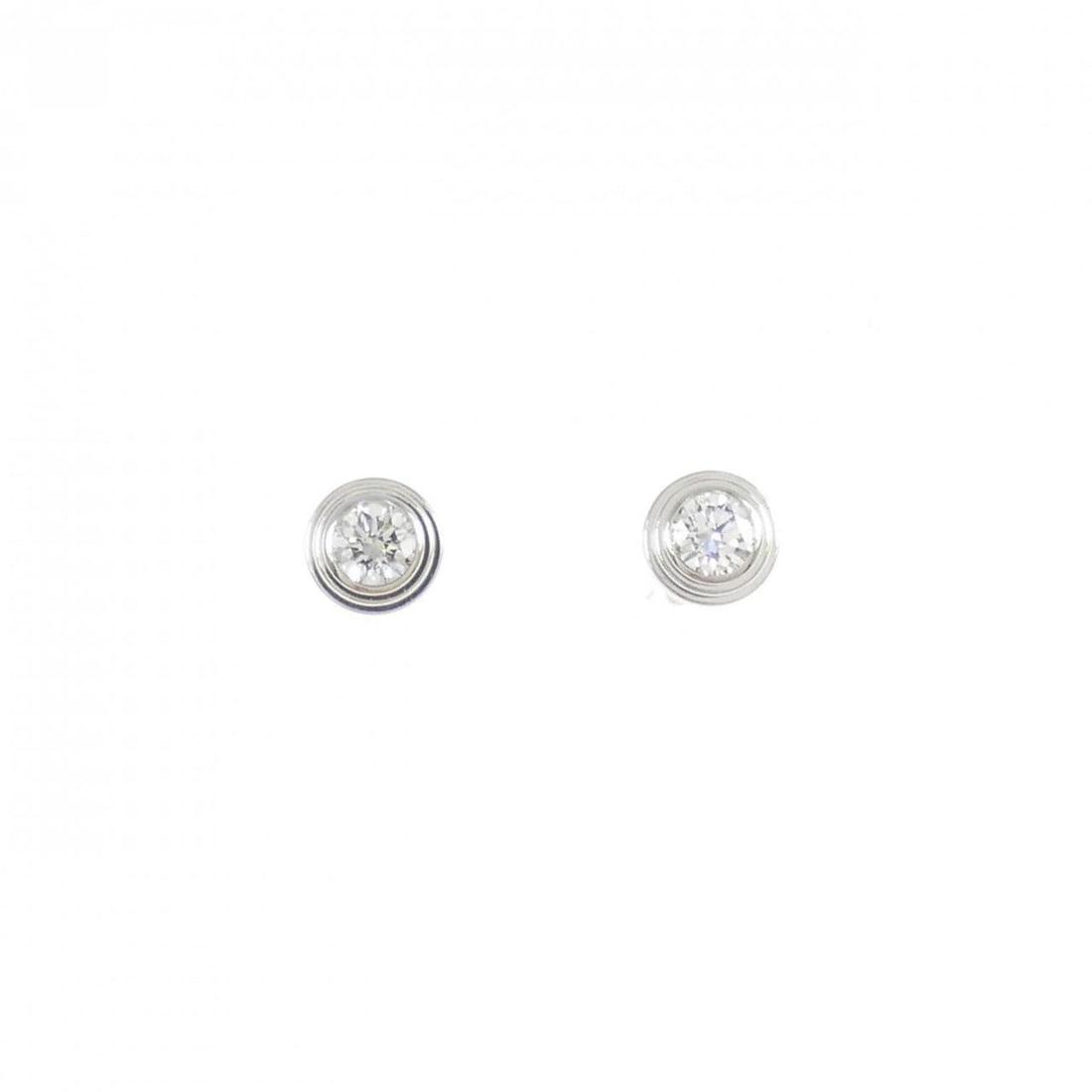 Cartier Damour Extra Small Earrings: --- Catalog ---Category: DesignType: Stud earringsColor: WhiteStone: DiamondGender: WomenMaterial: White gold (18K)Category: GeneralMPN: B8301213Brand: Cartier--- Item List ---Section: ConditionRankin