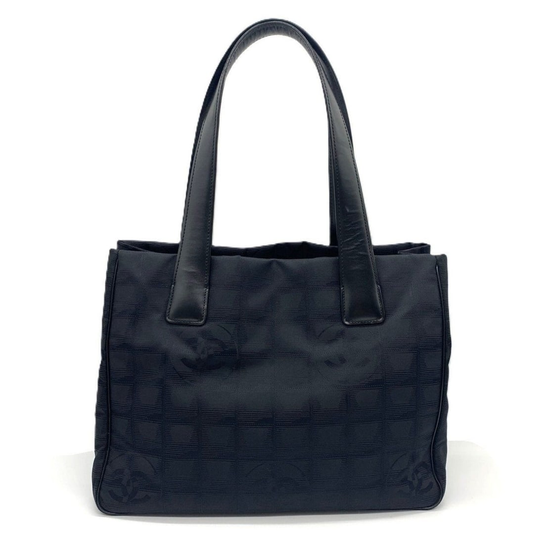 Chanel New Travel Line Tote PM Shoulder Bag, Nylon Canvas, Black, Women's CHANEL: --- Catalog ---Category: SizeWeight: 430g / 15.16oz.Size (HxWxD): 21.5cm x 29cm x 12cm / 8.46'' x 11.41'' x 4.72''Strap Length: 20cm / 7.87''Category: DesignType: Handbag, Shoulder bagColor: BlackGend