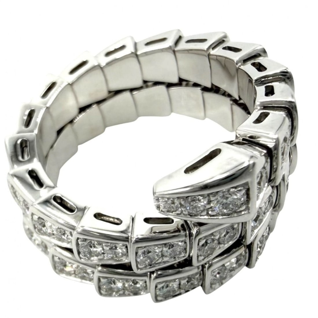 Bvlgari Bulgari Serpenti Viper Ring for Women, Full Pave Setting, Au750 18K White Gold, Size M,: --- Catalog ---Category: SizeJP Size: 11US Size: 6Category: DesignType: Band ringColor: SilverGender: WomenMaterial: White gold (18K)Category: GeneralLine: SerpentiBrand: BvlgariCountry of Origin: Jap