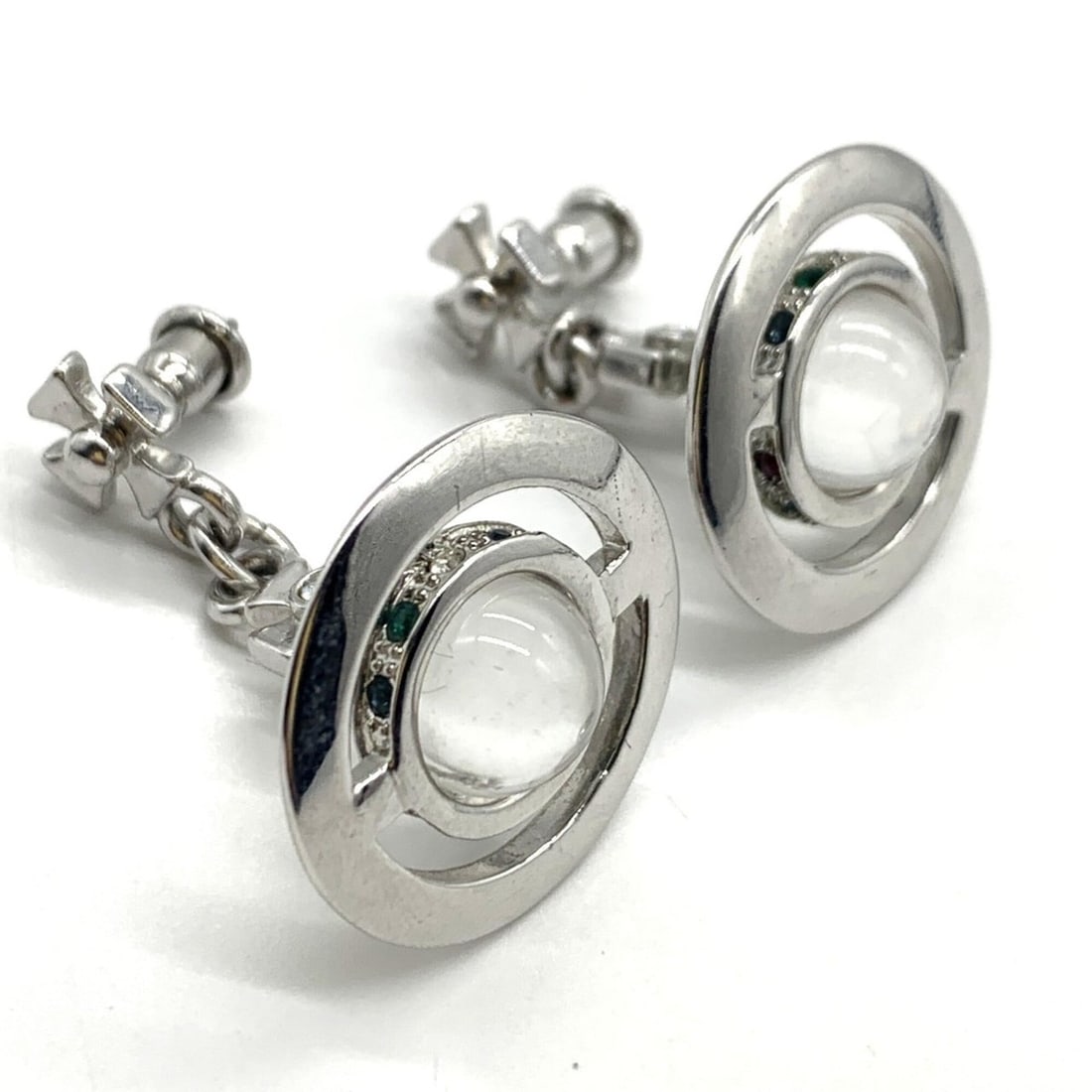 Vivienne Westwood Tiny Orb Earrings, Silver, Clear Sphere: --- Catalog ---Category: SizeWeight: 12g / 0.42oz.Size (HxWxD): 20.00mm x 25.00mm / 0.79'' x 0.98''Category: DesignType: Drop earringsColor: SilverGender: WomenCategory: GeneralBrand: Vivienne Westwoo