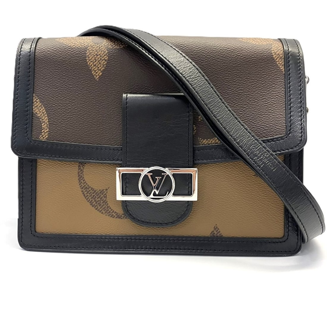 Louis Vuitton Dauphine MM Monogram Giant Reverse Shoulder Bag Brown M44599 LOUIS VUITTON: --- Catalog ---Category: SizeSize (HxWxD): 19cm x 24.5cm x 10cm / 7.48'' x 9.64'' x 3.93''Strap Length: 28cm - 51cm / 11.02'' - 20.07''Handle Length: 28.5cm / 11.22''Category: DesignType: Shoulder bag