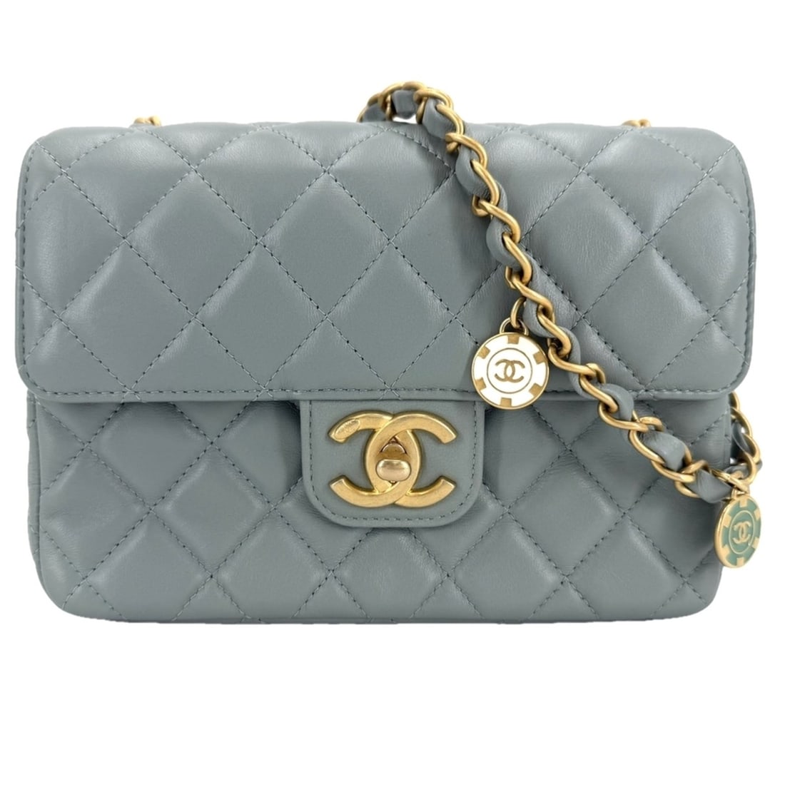Chanel women's shoulder bag, Matelassé, Coco Mark, mini bag with charm, CHANEL lambskin, green,: --- Catalog ---Category: SizeSize (HxWxD): 14cm x 19cm x 6.5cm / 5.51'' x 7.48'' x 2.55''Category: DesignType: Shoulder bagColor: Green, WhiteGender: WomenMaterial: Leather Category: GeneralBrand: Cha