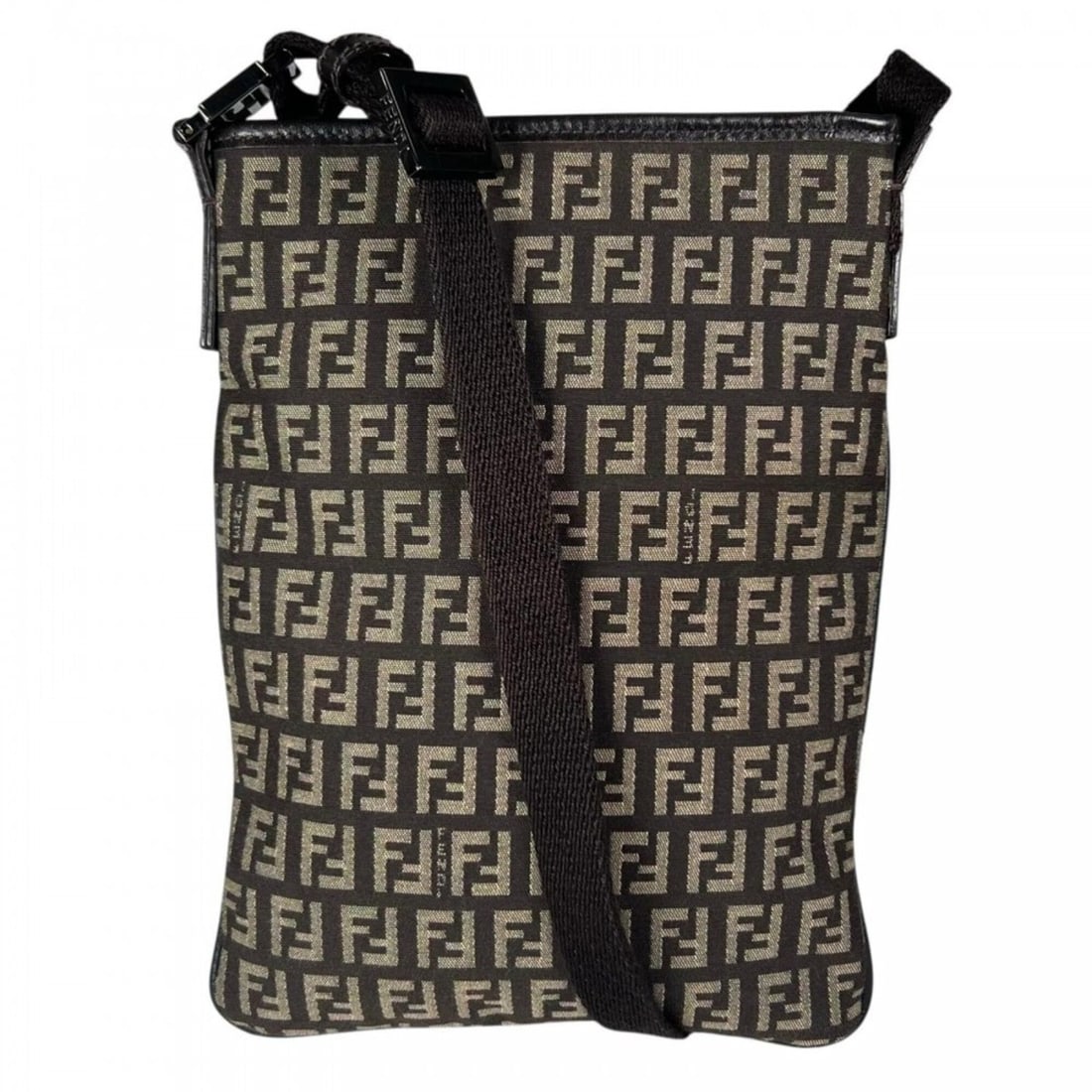 Fendi shoulder bag for men, FENDI canvas and leather, brown, silver hardware.: --- Catalog ---Category: SizeSize (HxWxD): 25cm x 18.5cm x 3cm / 9.84'' x 7.28'' x 1.18''Strap Length: 117cm / 46.06''Category: DesignType: Shoulder bagColor: BrownGender: MenMaterial: Canvas , Leathe