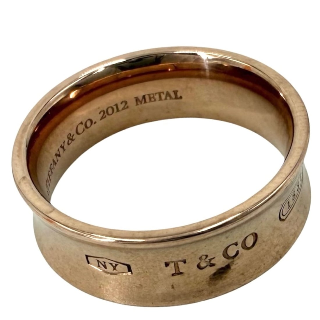 Tiffany & Co. Women's 1837 Ring, Rubedo, Jewelry, Accessory, Metal, Pink Gold Color, Approx. 6.0g: --- Catalog ---Category: SizeJP Size: 15US Size: 7.5Category: DesignType: Band ringColor: Pink goldGender: WomenMaterial: MetalCategory: GeneralBrand: TiffanyCountry of Origin: Japan--- Item List ---S
