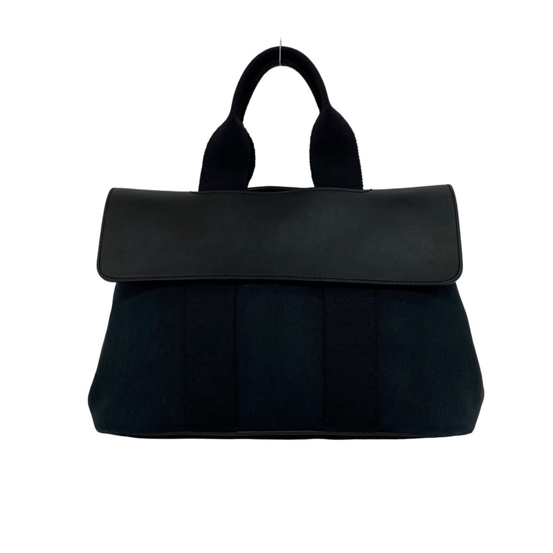 HERMES Valparaiso PM Toile Chevron Tote Bag Handbag Black 25826: --- Catalog ---Category: SizeSize (HxWxD): 21.5cm x 30cm x 13.5cm / 8.46'' x 11.81'' x 5.31''Category: DesignType: Handbag, Tote bagColor: BlackGender: WomenMaterial: Toile chevron Category: GeneralBr