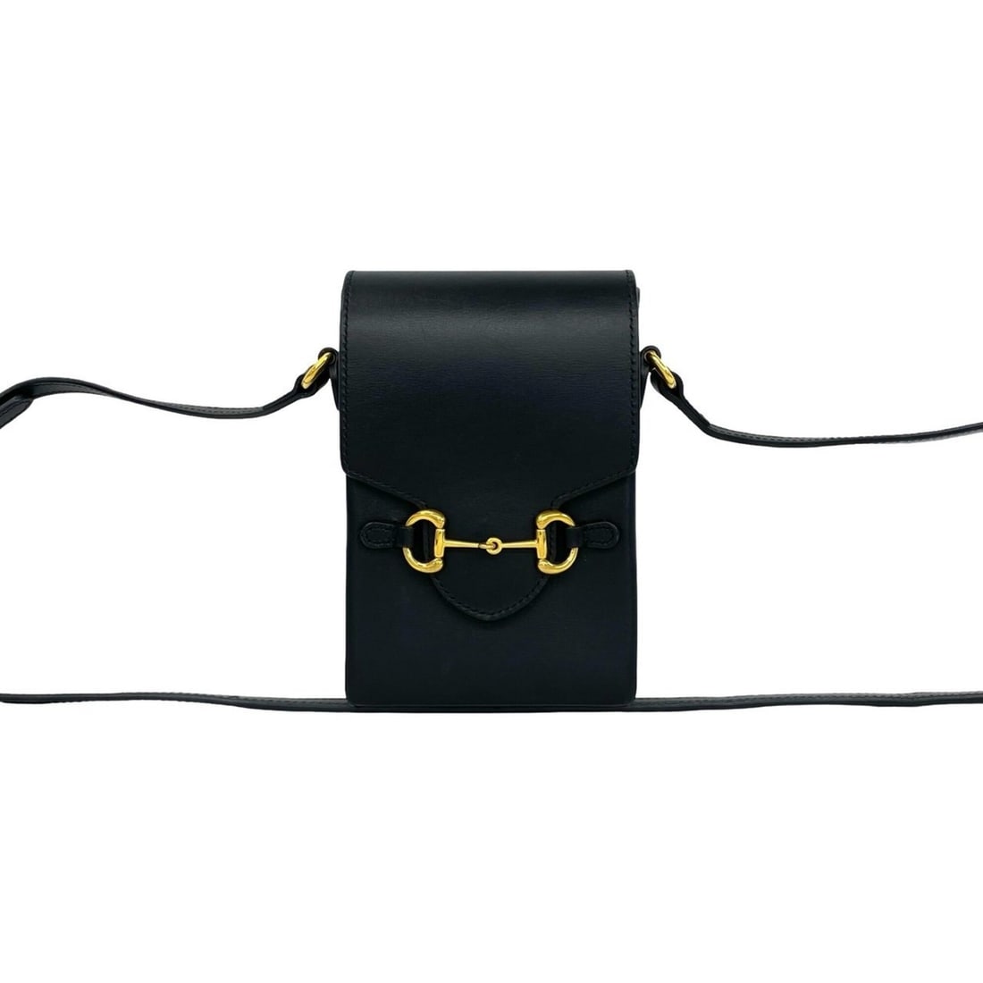 GUCCI Horsebit Hardware Leather Mini Shoulder Bag Pouch Crossbody Black 46572: --- Catalog ---Category: SizeSize (HxWxD): 17.5cm x 11cm x 4cm / 6.88'' x 4.33'' x 1.57''Category: DesignType: Crossbody bag, Pochette, Shoulder bagColor: BlackGender: WomenMaterial: Leather Category: