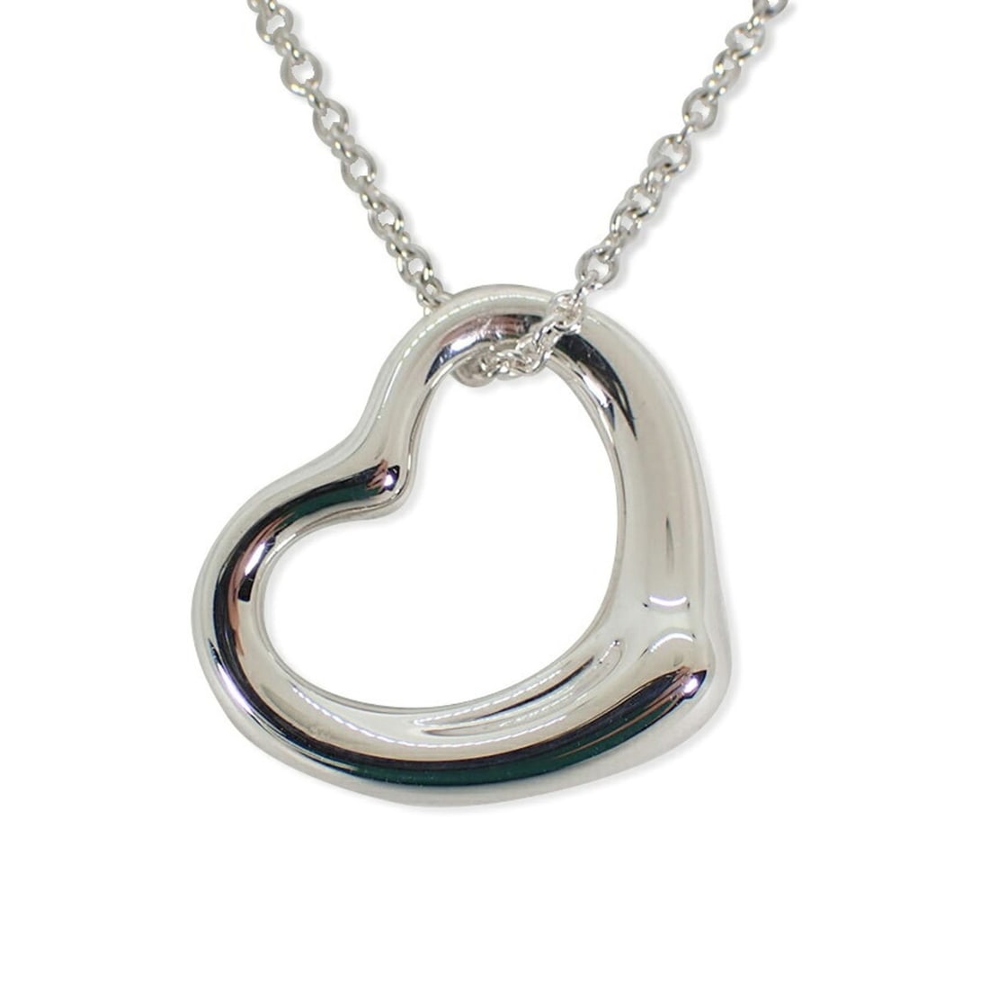 TIFFANY & Co. 925 Heart Pendant Necklace: --- Catalog ---Category: SizePendant Size: 19mm x 22mm / 0.74'' x 0.86''Neck Circumference: 41 cm / 16.14''Category: DesignGender: WomenMaterial: Sterling silver 925Necklace Type: NecklaceCategory: Ge