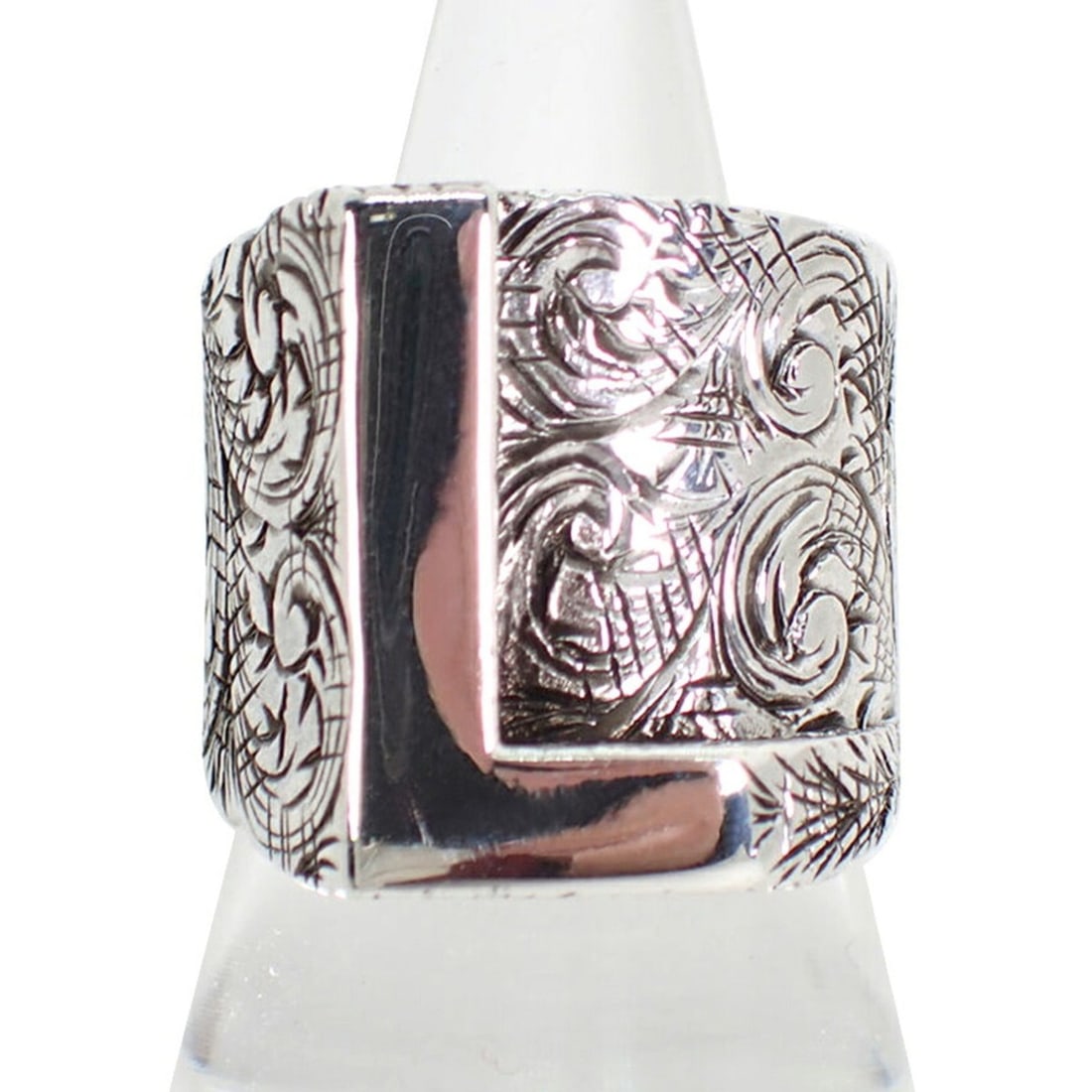 GUCCI 925 L Arabesque Ring, Size 16: --- Catalog ---Category: SizeUS Size: 8Brand Size: 56Category: DesignType: Band ringGender: WomenMaterial: Sterling silver 925Category: GeneralBrand: Gucci--- Item List ---Section: ConditionRanking: