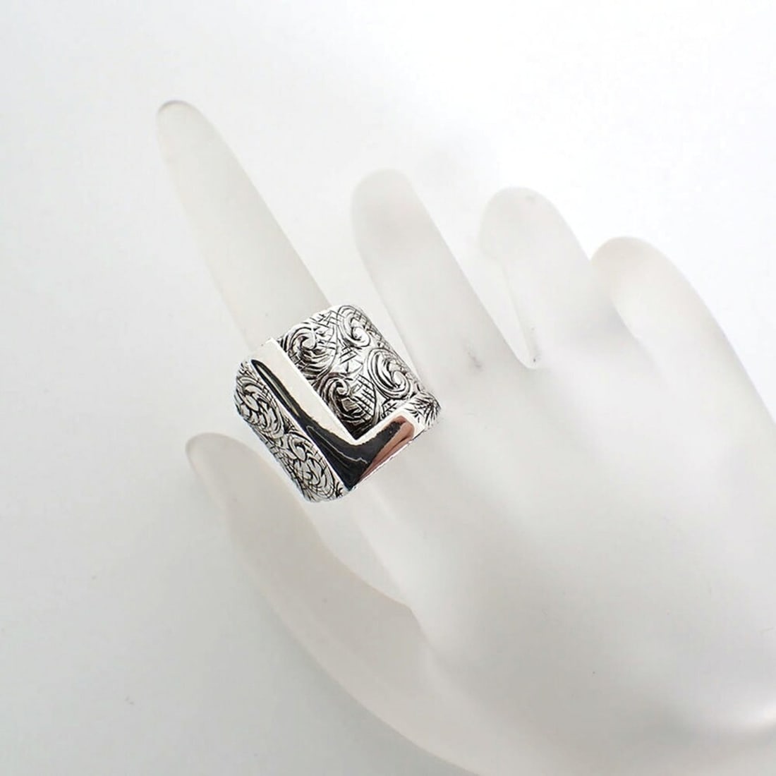 GUCCI 925 L Arabesque Ring, Size 16 - 5