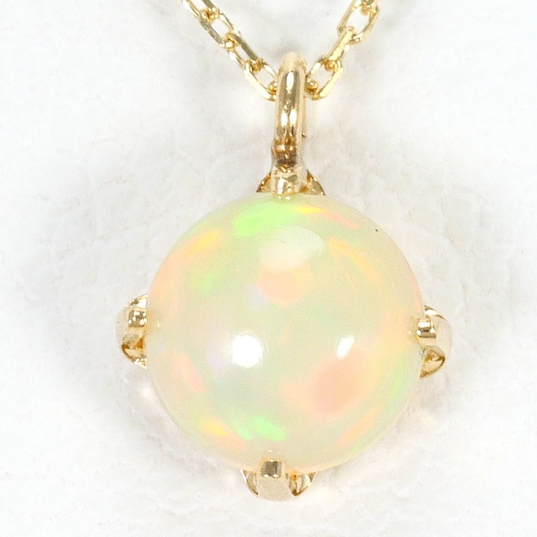 K10 10K YG Yellow Gold Necklace with Opal, Total Weight 0.6g, 40cm, Jewelry: --- Catalog ---Category: SizeWeight: 0.6g / 0.02oz.Pendant Size: 8mm x 5mm / 0.31'' x 0.19''Neck Circumference: 40 cm / 15.74''Category: DesignColor: Yellow goldMetal: GoldStone: OpalGender: WomenMate