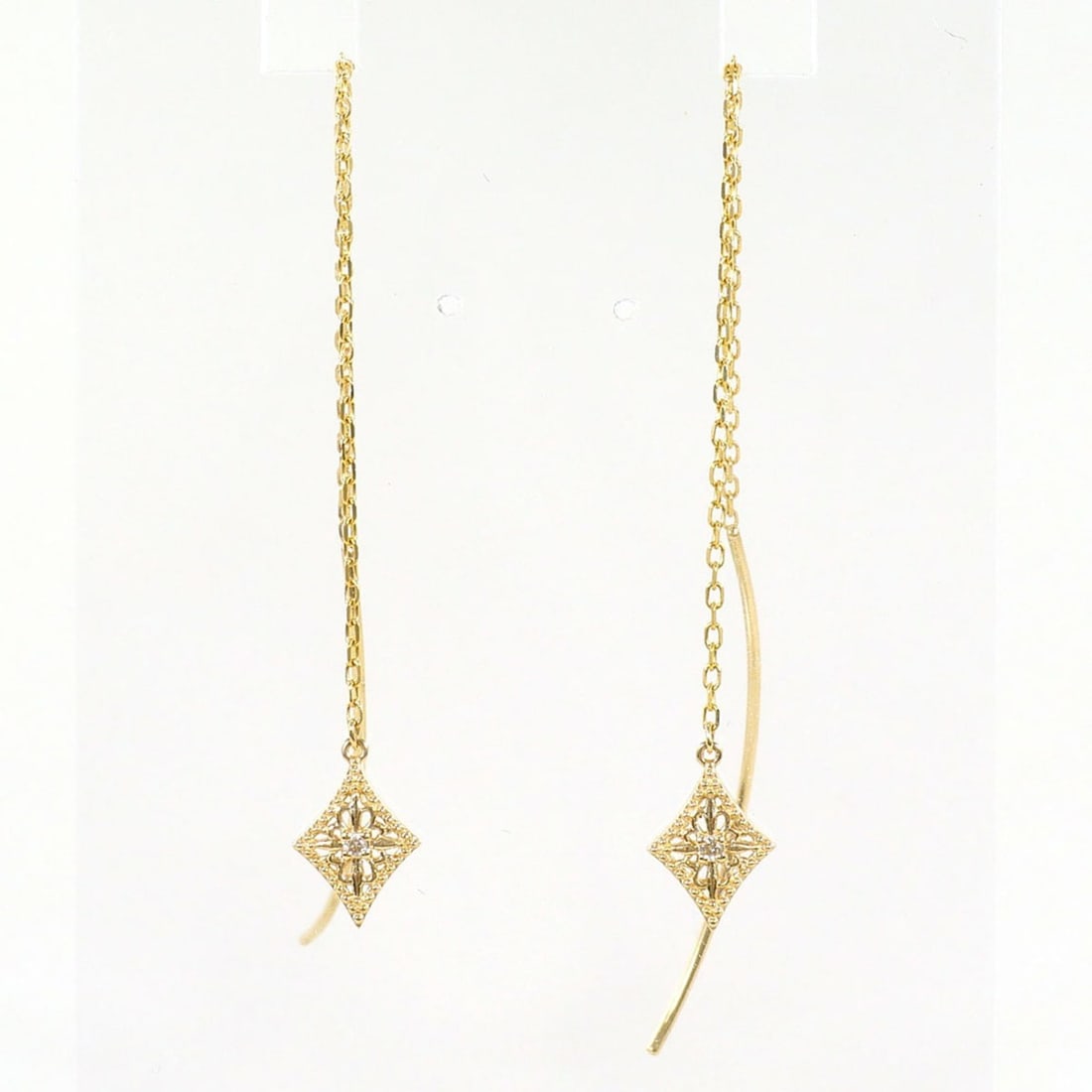 K10 10K YG Yellow Gold Earrings with Diamonds (No carat markings), Total Weight 0.9g, Jewelry: --- Catalog ---Category: SizeWeight: 0.9g / 0.03oz.Category: DesignType: Chain earringsColor: Yellow goldMetal: GoldStone: DiamondGender: WomenMaterial: Yellow gold (10K)Metal Purity: 10KCategory: Gen