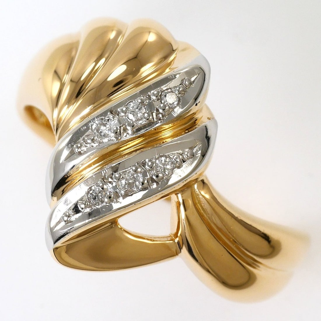 PT900 Platinum 18K Yellow Gold Ring, 1 Diamond (0.03ct), Total Weight 3.7g, Jewelry: --- Catalog ---Category: SizeWidth: 14mm / 0.55''Weight: 3.7g / 0.13oz.JP Size: 13US Size: 6.5Category: DesignType: Band ringColor: Platinum, Yellow goldMetal: Gold, PlatinumStone: DiamondGender: Wome