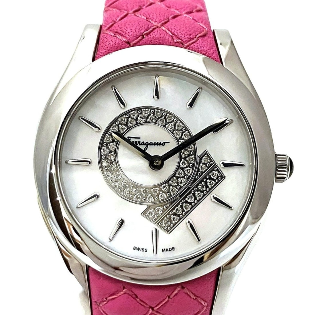 Salvatore Ferragamo Lirica watch, Gancini design, diamonds, total weight 50.2g, stainless steel,: --- Catalog ---Category: SizeWrist Size: 14cm - 17.5cm / 5.51'' - 6.88''Case Diameter: 33.5mm / 1.32''Category: DesignType: WristwatchGender: WomenColor (Dial): White shellMaterial (Band): Leather, St