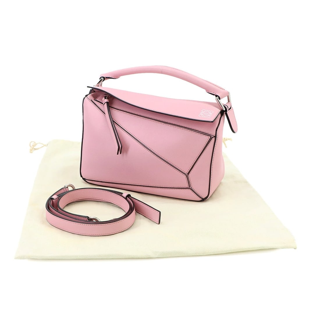 Loewe Puzzle Bag Small 2-way Handbag Shoulder Leather Pink Silver Hardware: --- Catalog ---Category: SizeSize (HxWxD): 16cm x 24.5cm x 10cm / 6.29'' x 9.64'' x 3.93''Category: DesignType: HandbagColor: PinkGender: WomenMaterial: Leather Category: GeneralBrand: LoeweCountry of