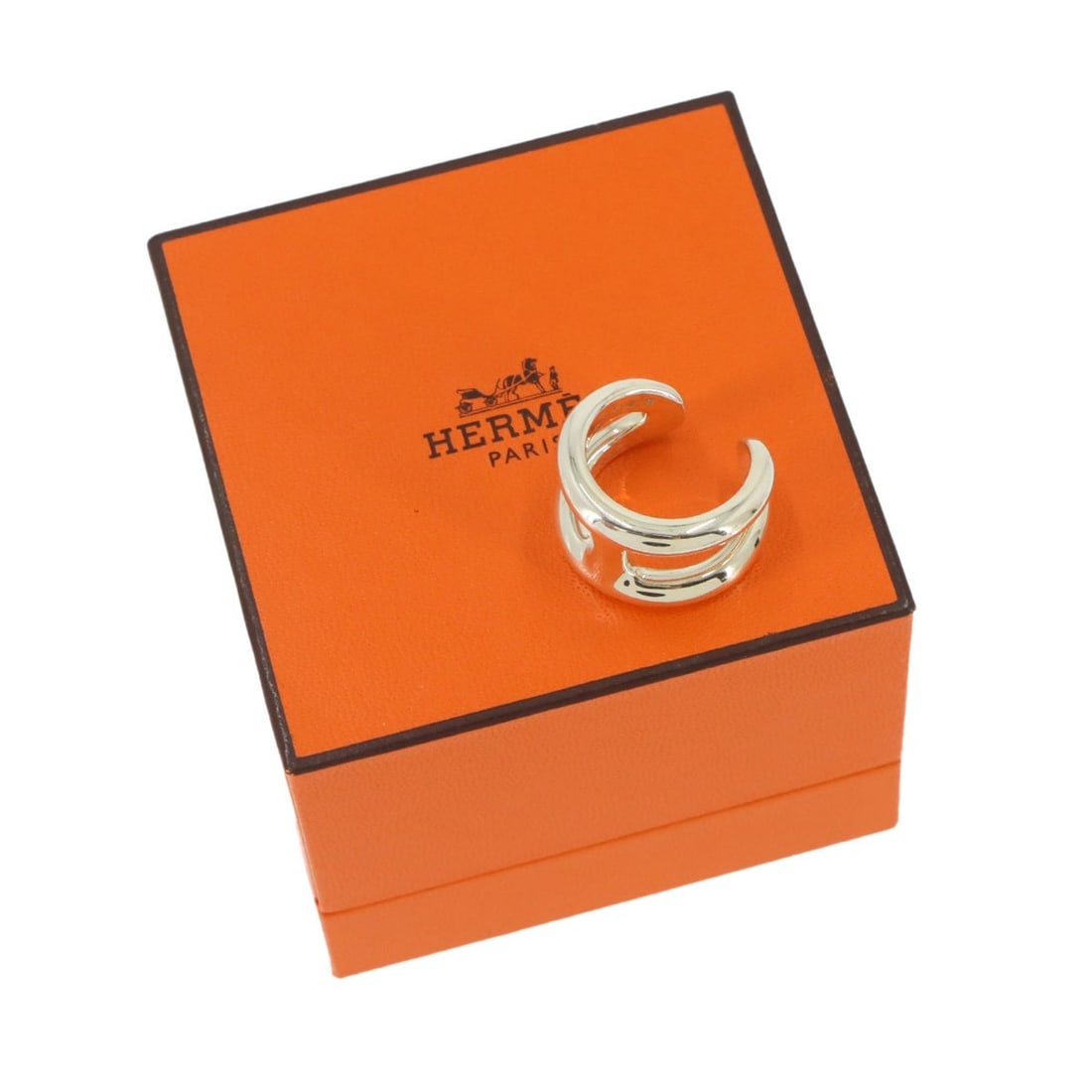Hermes Osmose PM #50 Ring, SV 925 Silver Ring: --- Catalog ---Category: SizeUS Size: 5.5Brand Size: 50Category: DesignType: Band ringColor: SilverGender: WomenMaterial: Silver 925Category: GeneralBrand: Hermes--- Item List ---Section: ConditionRan