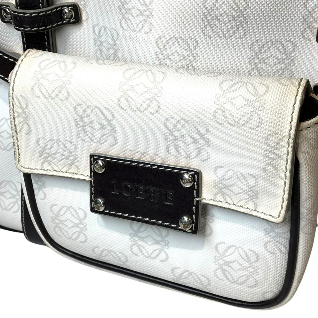 Loewe handbag, Repeat Anagram, leather. - 7