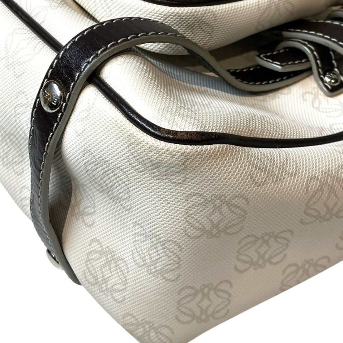 Loewe handbag, Repeat Anagram, leather. - 8
